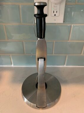 Oxo good grips simply tear paper towel holder